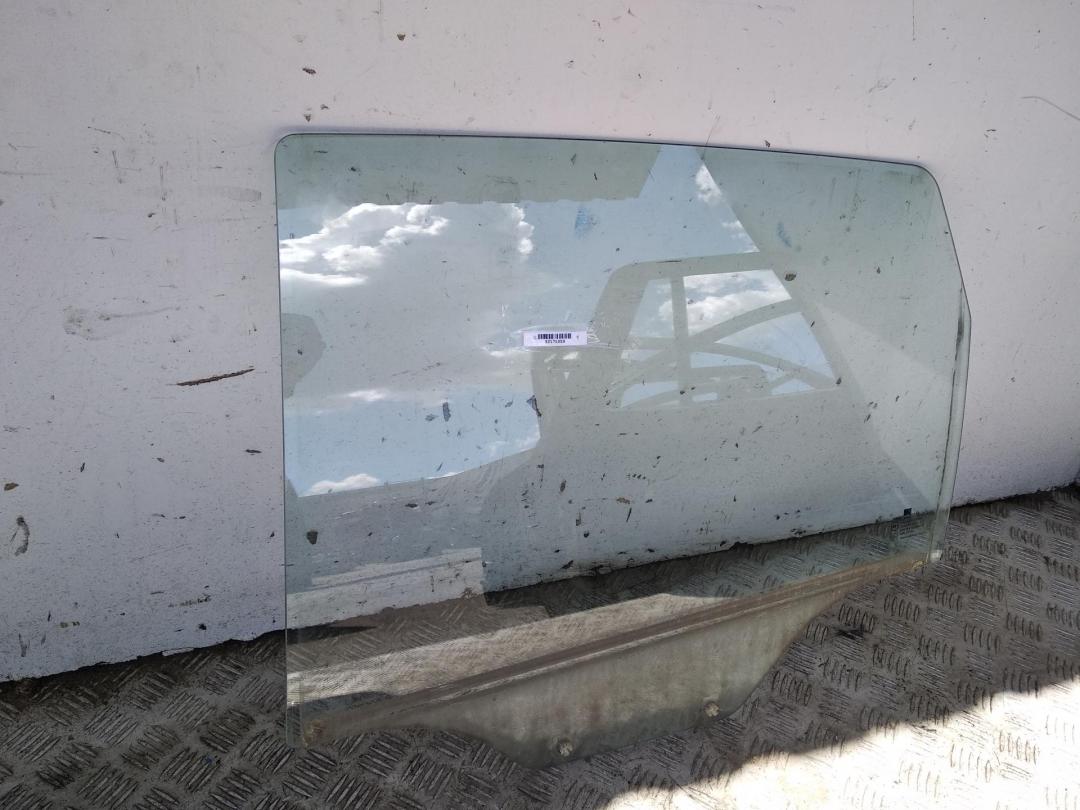 стекло двери задней левой Daewoo Kalos (Aveo) 2002, 1.4 л., бензин, МКПП, серый, хетчбэк 5 дв.