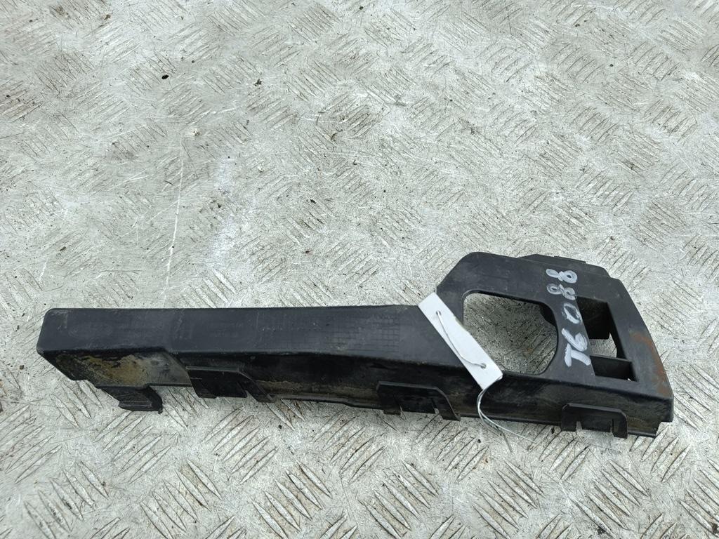 кронштейн переднего бампера Ford Focus II 2005, 1.6 л., i, бензин, МКПП, чёрный, универсал, 4M5117E856AC