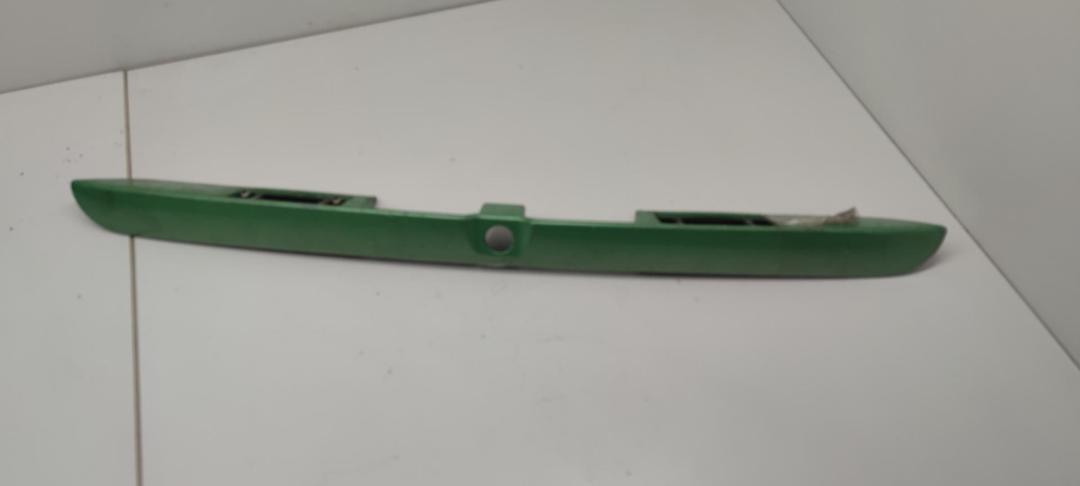 накладка подсветки номера Audi A3 8L 1997, 1.9 л., дизель, МКПП, зелёный, хетчбэк 3 дв., 8D9827574