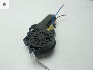 моторчик стеклоподъемника передний правый Hyundai Trajet 1 поколение 2002, 2.0 л., дизель, АКПП, серый, минивэн