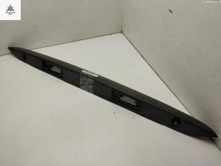 накладка подсветки номера Ford Galaxy 1 поколение [рестайлинг] 2003, 2.3 л., бензин, МКПП, чёрный, минивэн, 7M5827574A