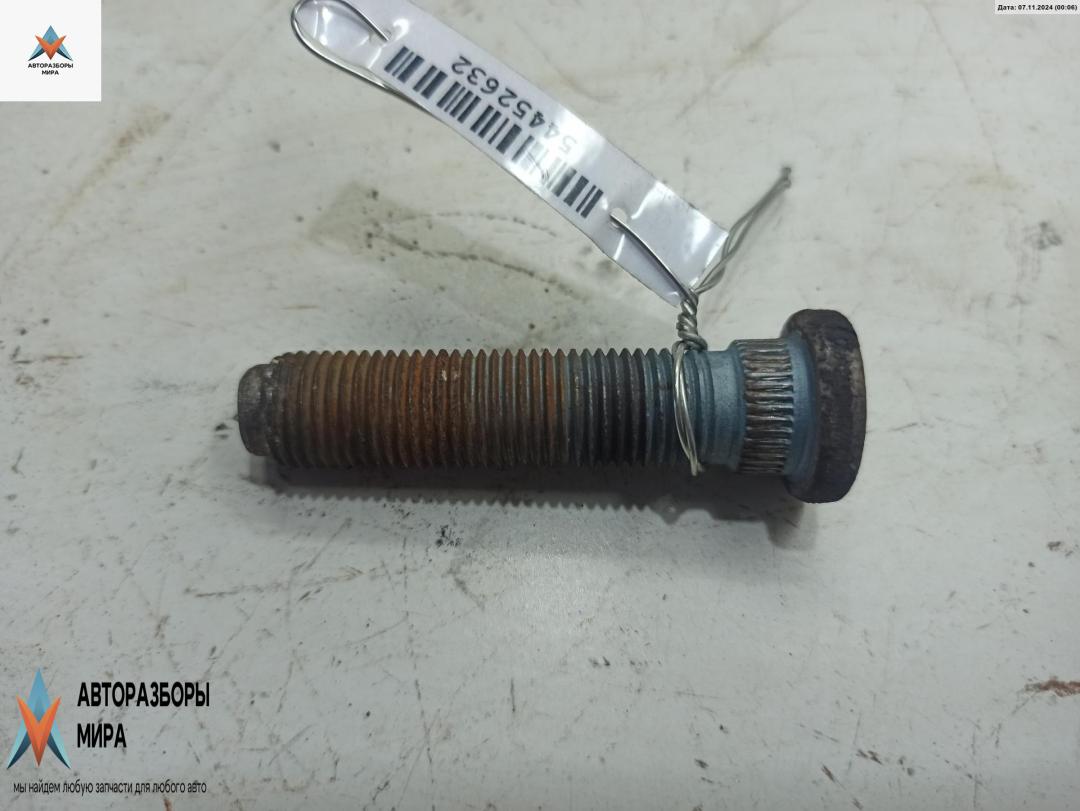 болт колесный Ford Transit Custom 1 поколение 2015, 2.2 л., дизель, МКПП, белый, микроавтобус - фото №1