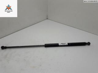 амортизатор крышки багажника (3-5 двери) Volkswagen Polo 3 поколение 1999, 1.4 л., бензин, МКПП, зелёный, универсал