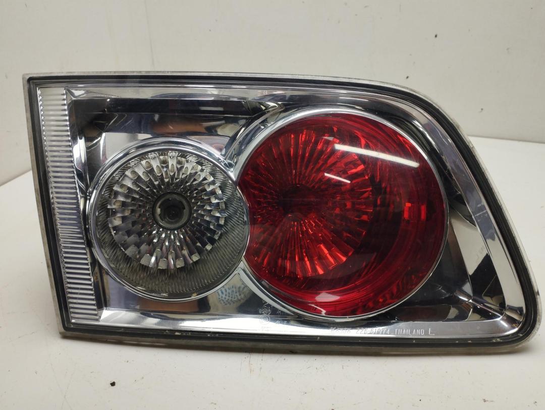 фонарь крышки багажника левый Mazda 6 GG 2004, 2.3 л., бензин, МКПП, серый, универсал, 22661974 - фото №1