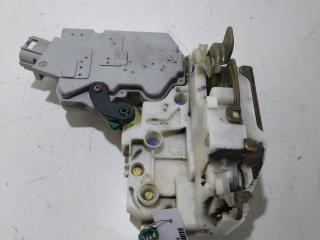 замок двери передней правой Nissan Primera P11 1996, 2.0 л., бензин, МКПП, красный, хетчбэк 5 дв.