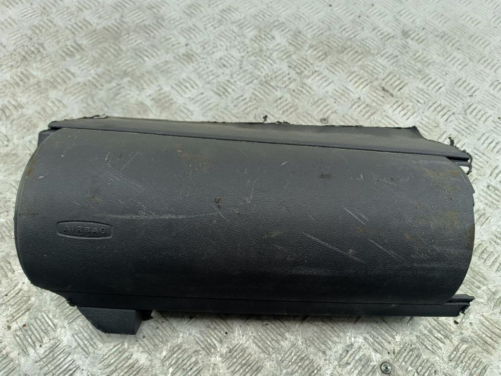 подушка безопасности пассажира Volkswagen Fox 2005, 1.4 л., бензин, МКПП, чёрный, хетчбэк 3 дв.