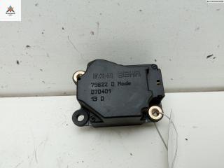 моторчик заслонки печки Volvo V70 2 поколение 2001, 2.4 л., бензин, МКПП, синий, универсал, 75622