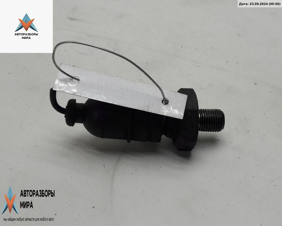 датчик давления масла Volkswagen Golf 4 поколение 1998, 1.9 л., дизель, МКПП, чёрный, хетчбэк 5 дв. - фото №1