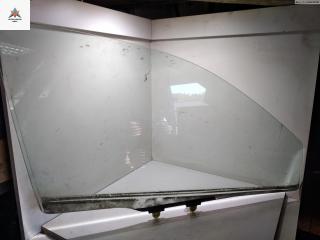 стекло двери передней правой Mitsubishi Lancer 9 поколение 2003, 2.0 л., бензин, МКПП, чёрный, универсал