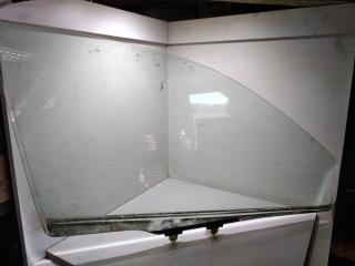 стекло двери передней правой Mitsubishi Lancer 2003, 2.0 л., бензин, МКПП, чёрный, универсал