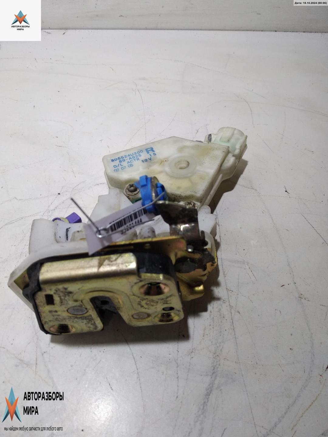 замок двери задней правой Nissan X-Trail T30 2002, 2.2 л., дизель, МКПП, серый, внедорожник 5 дв. - фото №1