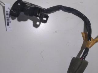 кнопка стеклоподъемника заднего левого Subaru Forester 2 поколение (SG) 2002, 2.0 л., бензин, МКПП, серый, внедорожник 5 дв.