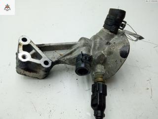 корпус термостата Kia Carnival VQ 2005, 2.9 л., дизель, АКПП, серый, минивэн