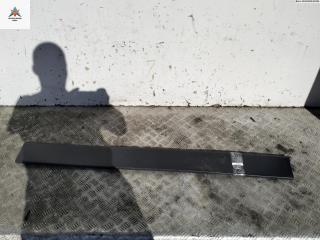 Молдинг крышки (двери) багажника Land Rover Discovery 3 поколение 2005, 2.7 л., дизель, АКПП, серый, внедорожник 5 дв., DGR000184