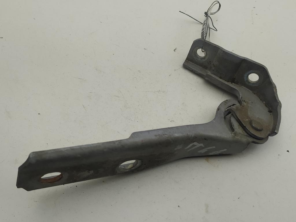 петля капота правая Audi A3 8P 2003, серый, хетчбэк 3 дв., 8P0823302