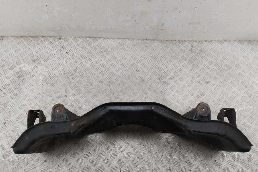 подрамник передний Subaru Impreza 1997, 2.0 л., бензин, МКПП, серый, универсал