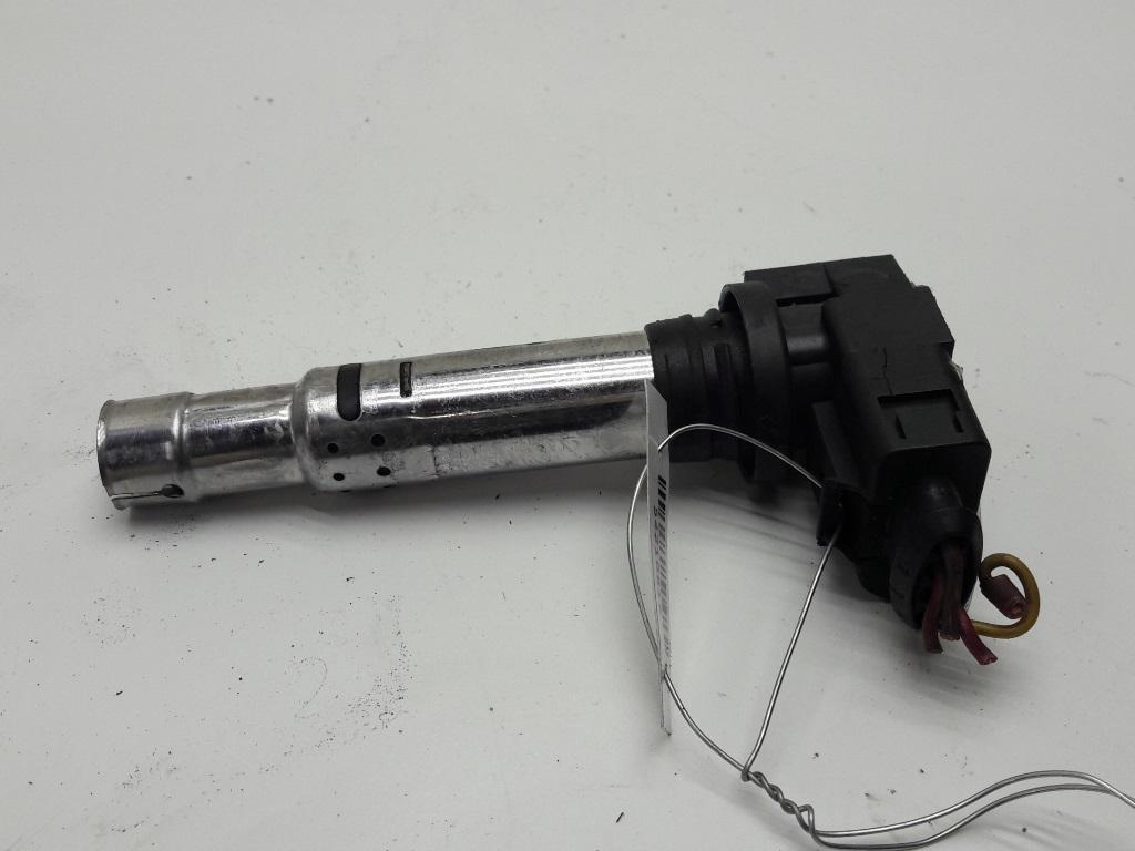 катушка зажигания Volkswagen Bora 2002, 1.6 л., бензин, МКПП, серый, универсал