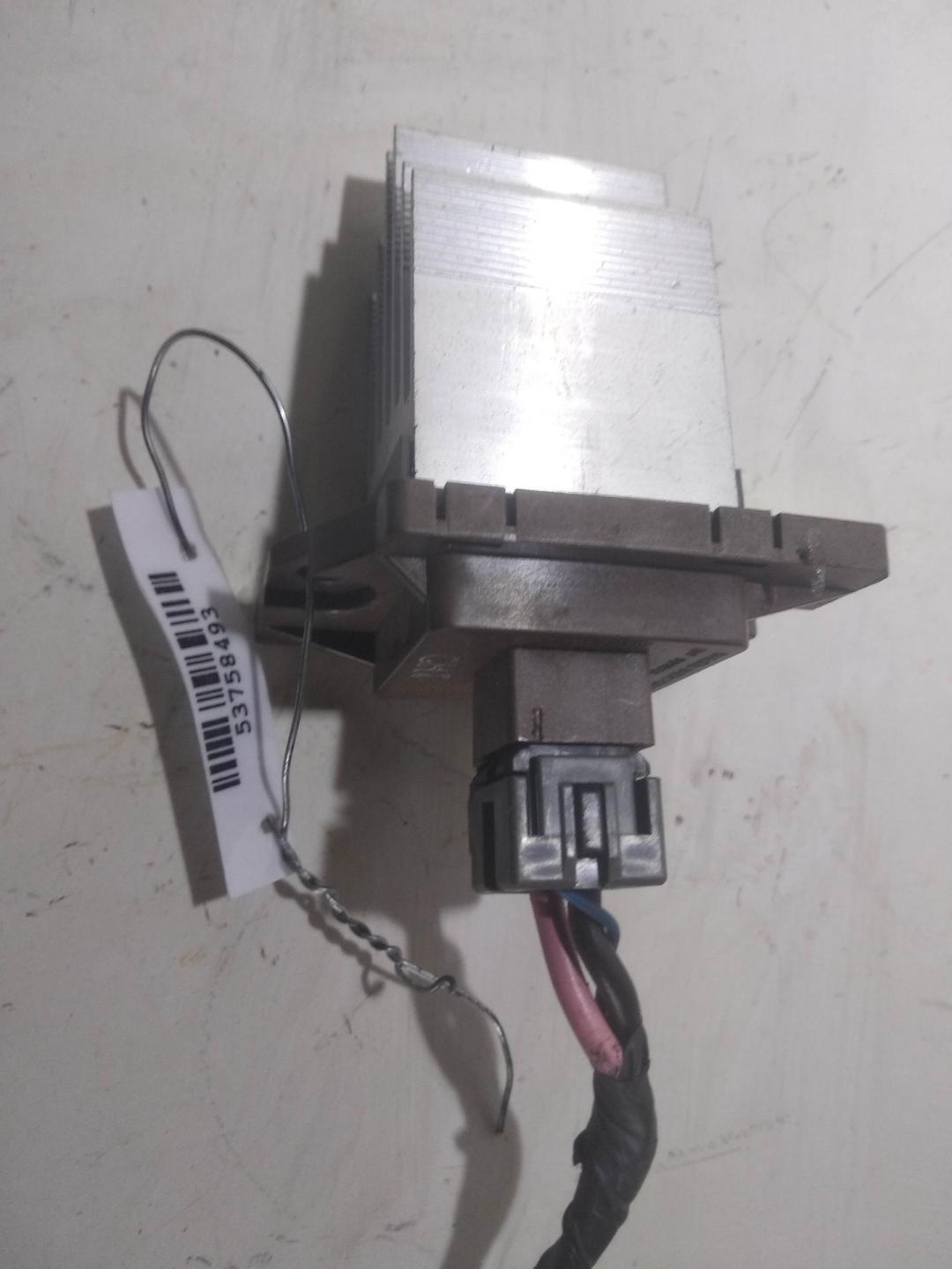 сопротивление печки Hyundai i30 2007, 2.0 л., дизель, МКПП, чёрный, хетчбэк 5 дв.
