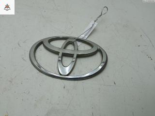 эмблема Toyota Yaris P1 2000, 1.3 л., бензин, МКПП, серый, хетчбэк 5 дв.