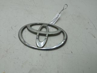 эмблема Toyota Yaris P1 2000, 1.3 л., бензин, МКПП, серый, хетчбэк 5 дв.