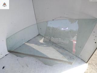 стекло двери передней левой Hyundai i30 FD 2009, 1.6 л., дизель, МКПП, красный, хетчбэк 5 дв., 824112L010