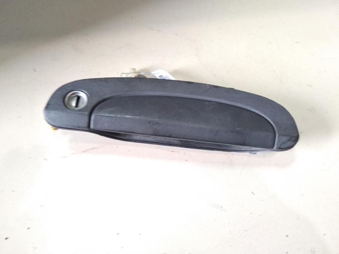 ручка наружная передняя правая Hyundai Getz 2004, 1.5 л., дизель, МКПП, синий, хетчбэк 5 дв., 826601C000CA