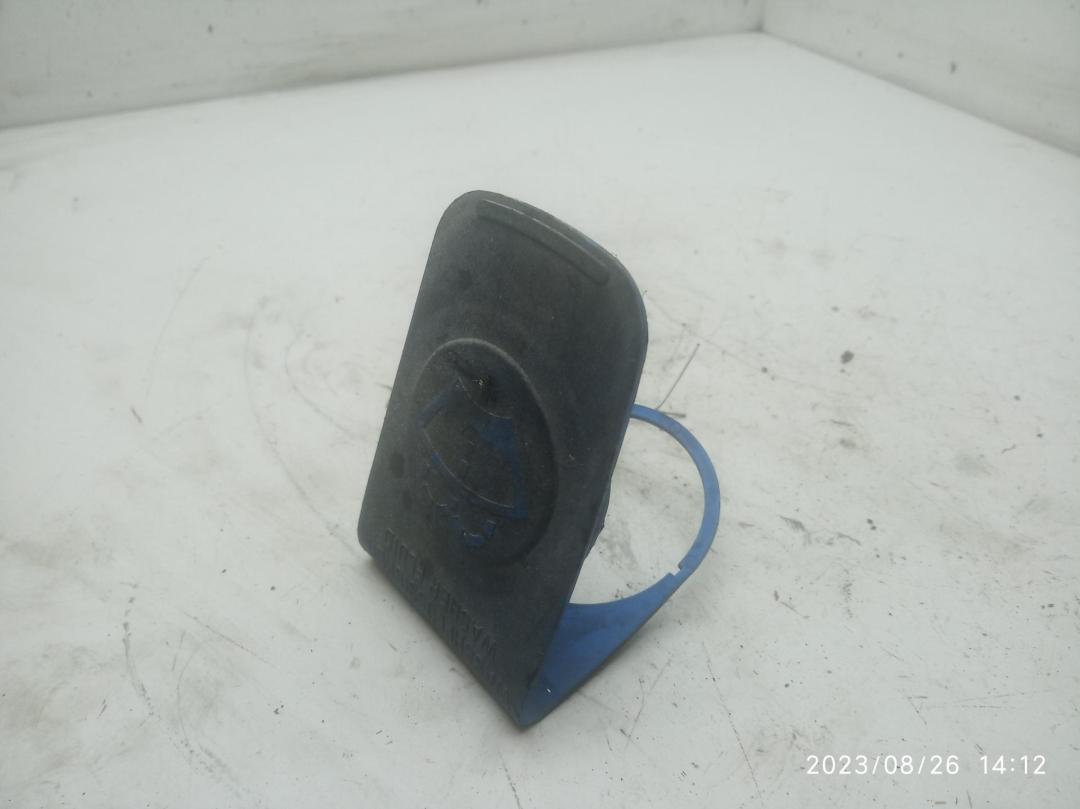 крышка бачка омывателя Volkswagen Transporter T4 1994, 2.4 л., дизель, МКПП, жёлтый, микроавтобус, 357955455 - фото №1
