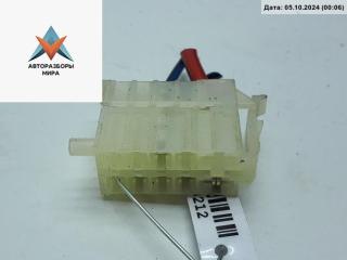 разъем (фишка) проводки Volkswagen Passat B3 1990, 1.8 л., бензин, МКПП, красный, универсал, 357903971