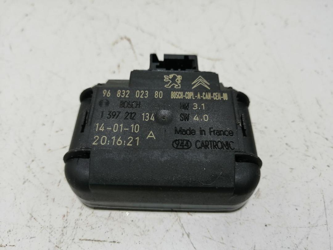 датчик дождя Citroen C5 X7 ) 2009, 1.6 л., дизель, МКПП, чёрный, седан, 9683202380