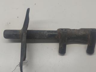 кронштейн заднего бампера Audi A4 B5 1995, 1.8 л., Ti, бензин, МКПП, синий, седан, 8D0807332B