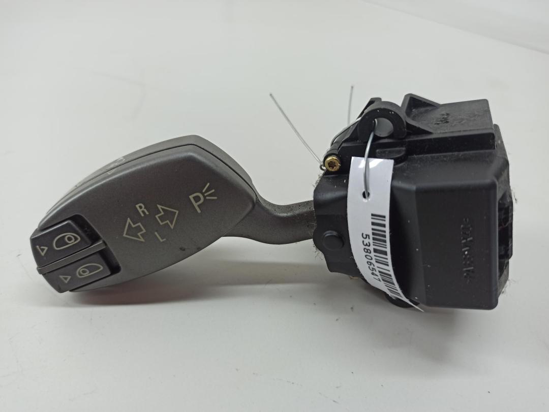 переключатель поворотов BMW 7 серия E65/E66/E67 2001, 4.4 л., бензин, АКПП, синий, седан, 6911516 - фото №1