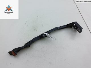 кронштейн переднего бампера Opel Signum C 2004, 1.9 л., дизель, МКПП, зелёный, хетчбэк 5 дв., 13140761