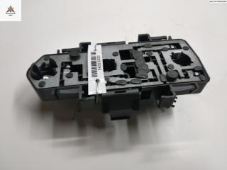 панель заднего левого фонаря Audi A6 4B/C5 1998, 1.8 л., бензин, МКПП, серый, седан, B5831BL