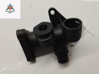 фланец (тройник) системы охлаждения Audi A4 B5 1996, 1.8 л., бензин, МКПП, красный, седан, 70849