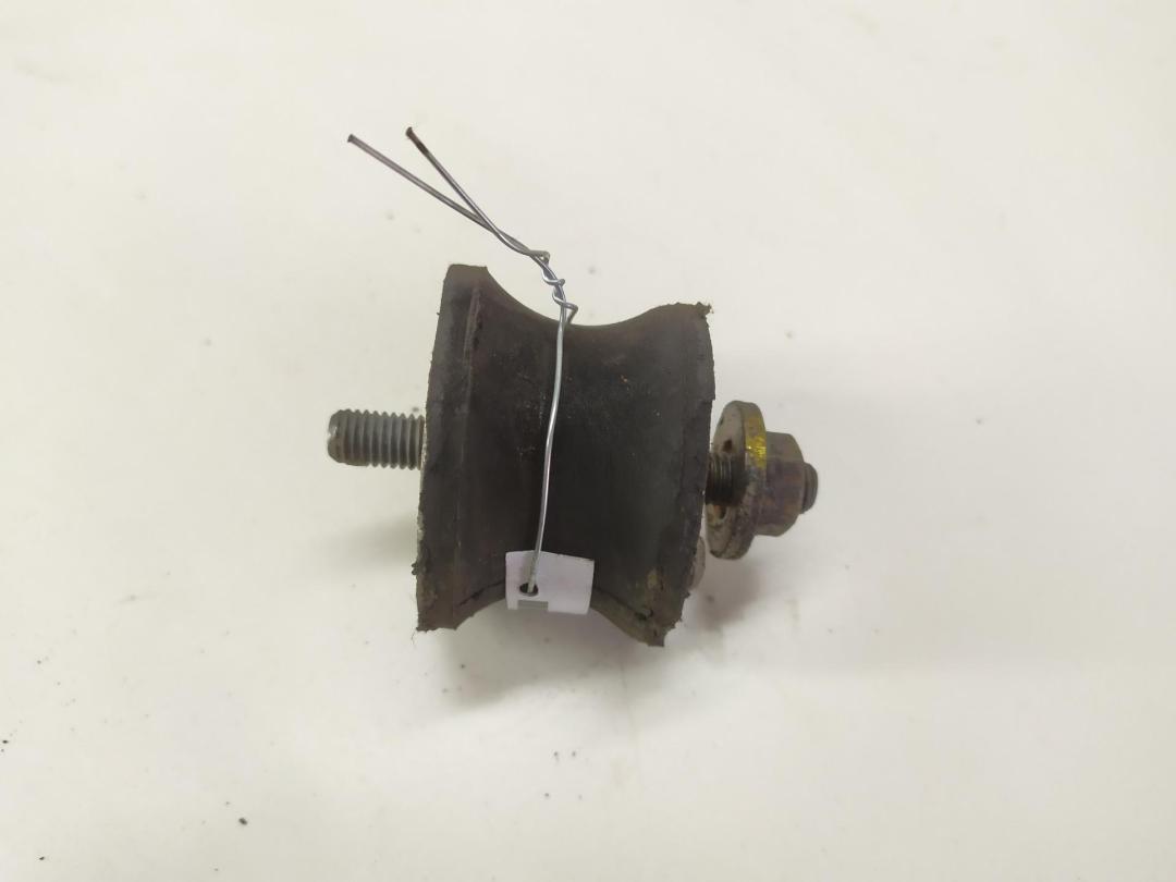 подушка крепления КПП BMW 3 E46 2004, 2.0 л., бензин, МКПП, серый, универсал, 1137817