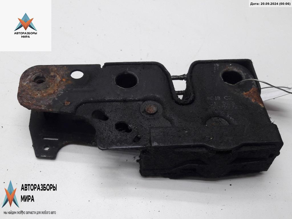 замок капота Volkswagen Passat B6 2005, 2.0 л., бензин, МКПП, серый, универсал - фото №1