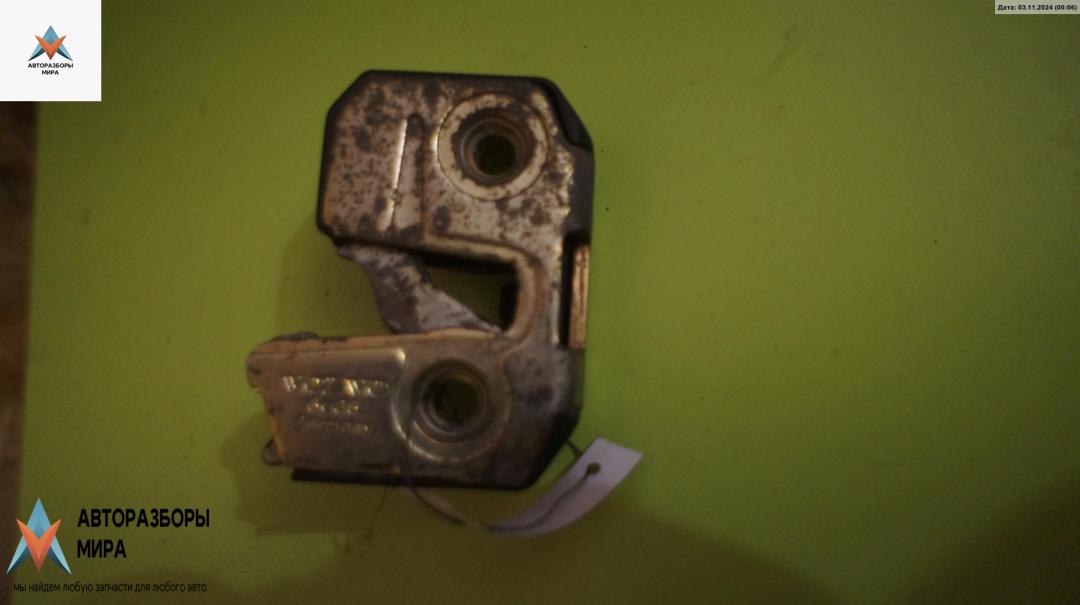 замок двери передней правой Volvo 940 1 поколение 1995, 2.3 л., бензин, МКПП, белый, универсал - фото №1