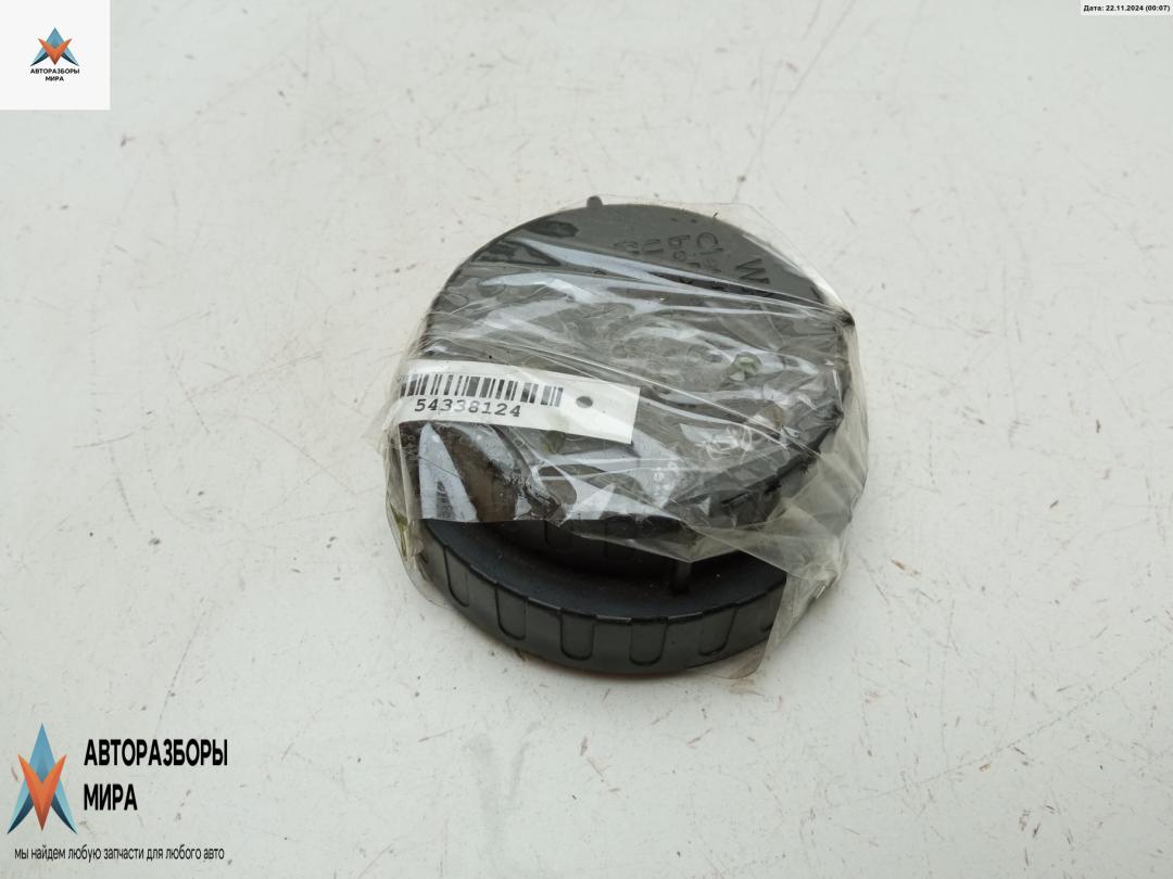 Крышка бачка тормозной жидкости Volvo S40 1 поколение 1998, 1.8 л., бензин, МКПП, красный, универсал - фото №1