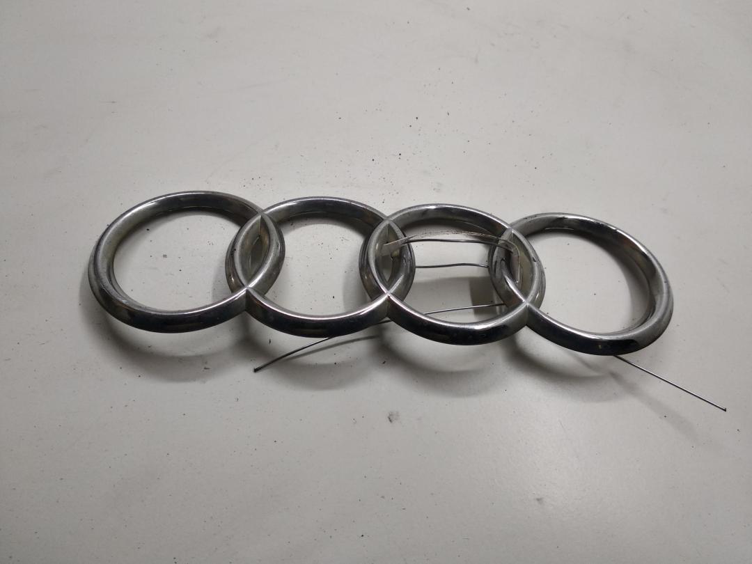 эмблема Audi A6 C5 2003, 2.5 л., дизель, АКПП, серый, универсал
