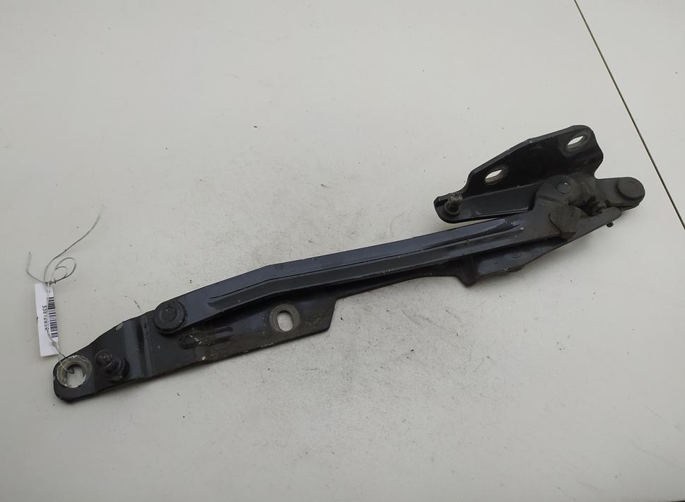 петля крышки багажника Audi A8 D2 1996, чёрный, седан