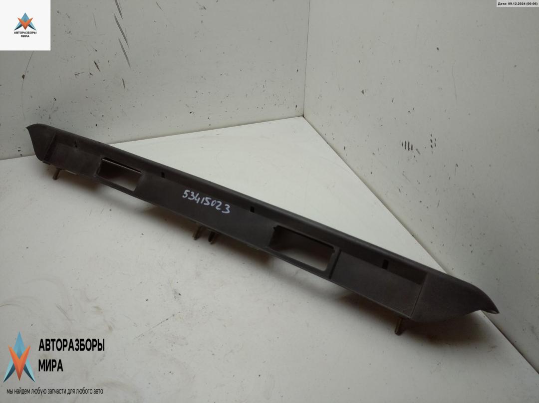 накладка подсветки номера Renault Master 2 поколение 2000, 2.8 л., дизель, МКПП, белый, микроавтобус - фото №1