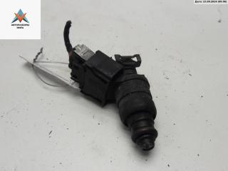 форсунка Volkswagen Golf 4 поколение 1998, 1.6 л., бензин, МКПП, чёрный, хетчбэк 5 дв., 037906031AA