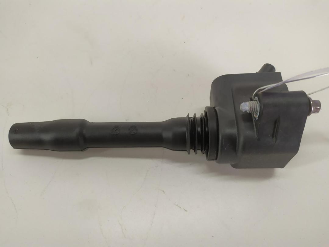 катушка зажигания BMW 2 F22/F23 2016, 1.5 л., бензин, МКПП, чёрный, купе, 12138678438