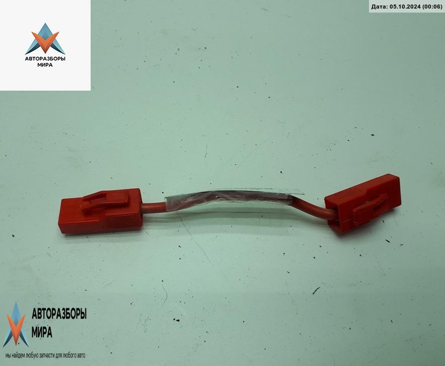 разъем (фишка) проводки Volkswagen Passat B3 1990, 1.8 л., бензин, МКПП, красный, универсал, 357915971B - фото №1
