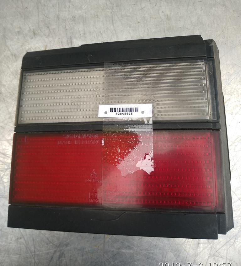 фонарь крышки багажника левый Volkswagen Passat B3 1991, 1.8 л., бензин, МКПП, синий, универсал, 333945107