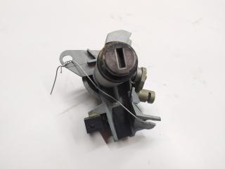 Личинка замка багажника Audi A4 B6 2002, 2.5 л., дизель, МКПП, красный, универсал, 8E0827573
