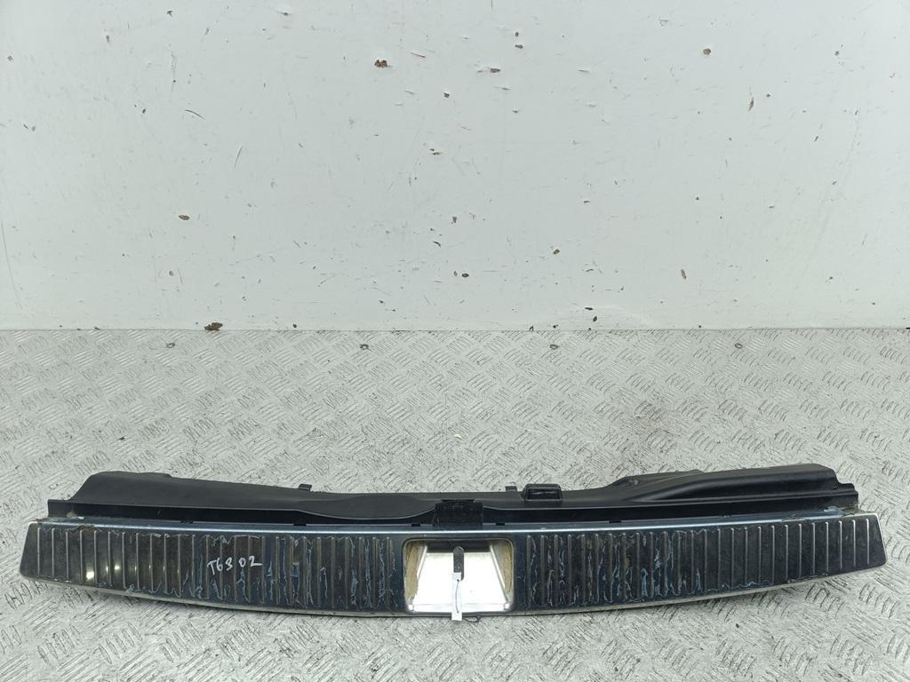 накладка декоративная Mercedes-Benz C W204 2007, 2.2 л., дизель, АКПП, чёрный, универсал, 2046900087
