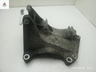 кронштейн генератора Renault Master 2 поколение 2002, 1.9 л., дизель, МКПП, синий, микроавтобус