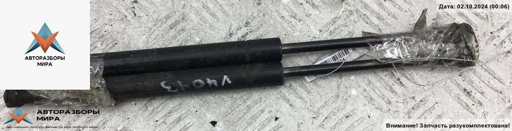 амортизатор крышки багажника (3-5 двери) Volvo S40 2 поколение 2006, 2.0 л., дизель, МКПП, серый, седан, 30674971 - фото №1