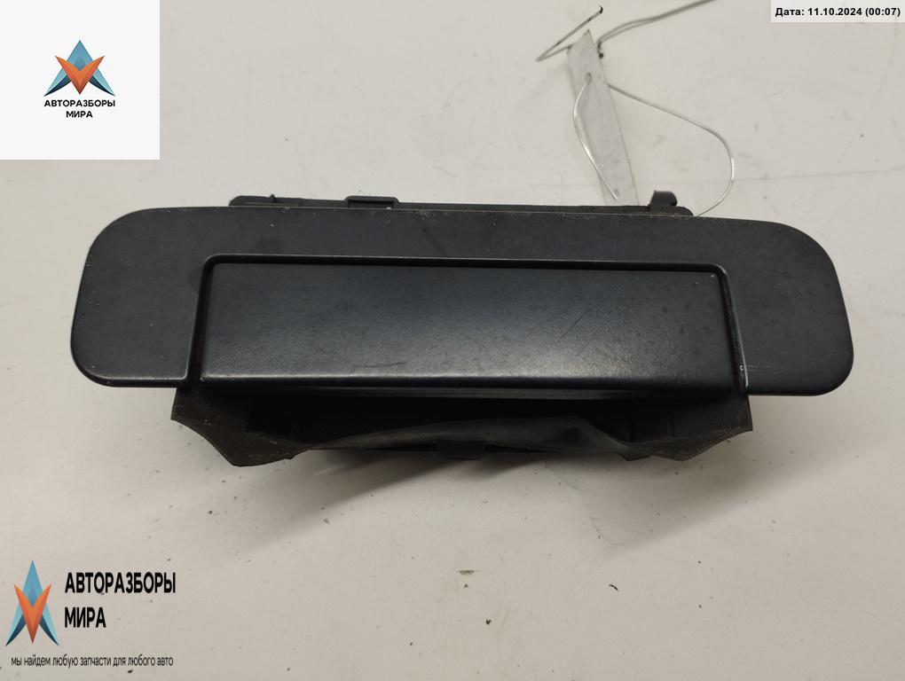 ручка наружная задняя левая Audi A4 B5 1995, 1.8 л., бензин, АКПП, серый, седан, 4A839205D - фото №1